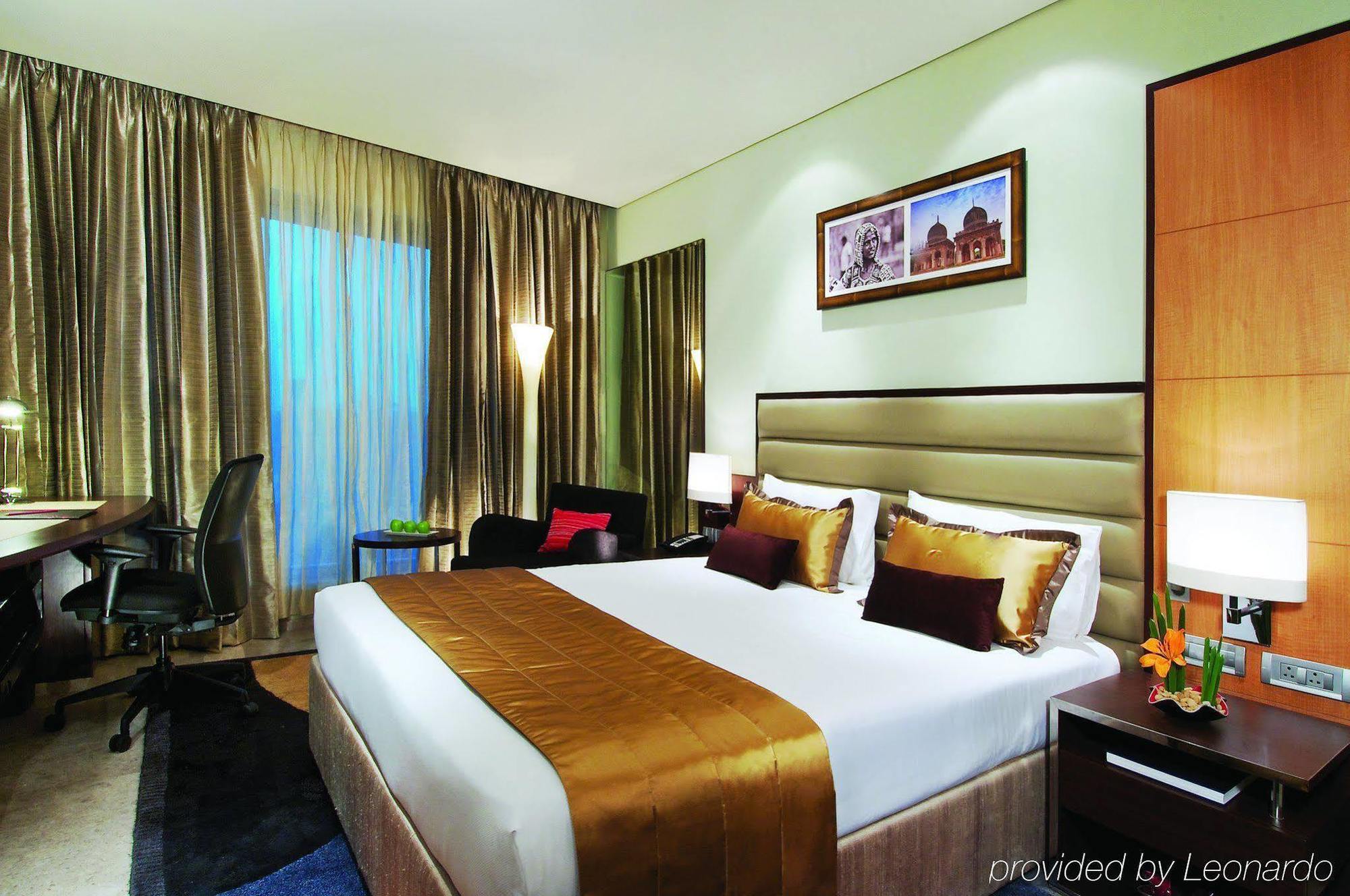 Vivanta Hyderabad, Begumpet Værelse billede A room at the hotel