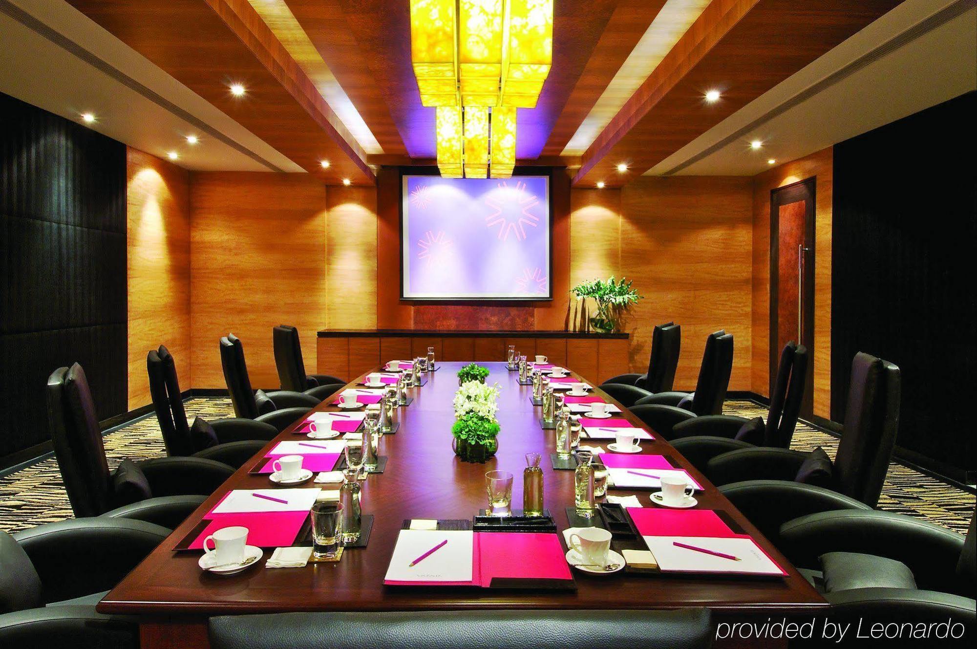 Vivanta Hyderabad, Begumpet Faciliteter billede Boardroom