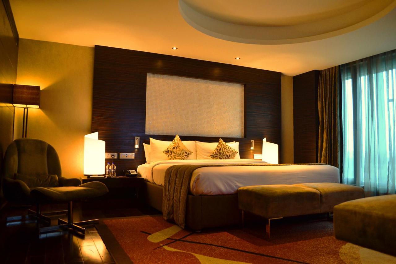 Vivanta Hyderabad, Begumpet Eksteriør billede